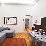 Fireplace Holidays Apartamento Budapest