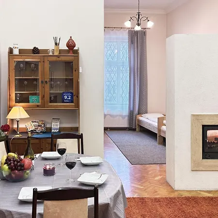 Fireplace Holidays Apartamento *